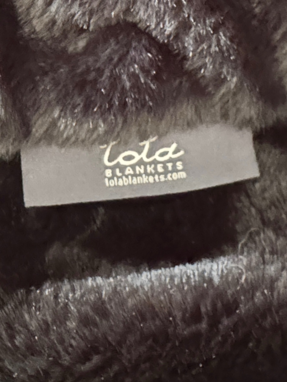 Lola Large blanket in Midnight Marie - Award-Winning Luxury Blankets (NWOT) - Picture 5 of 6